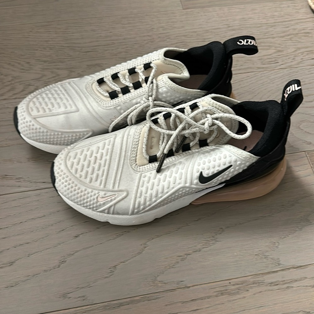 Nike air max 270 size 5.5